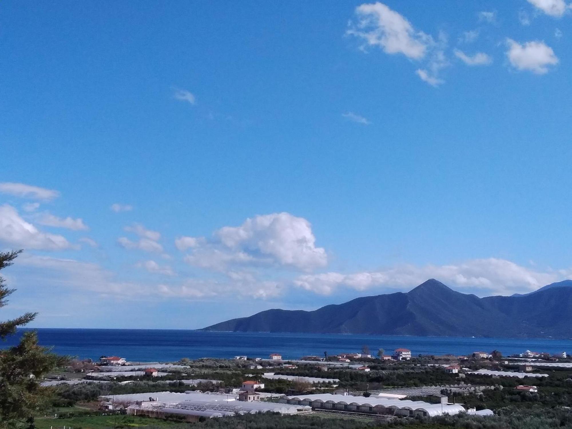 East Red Rock And View Leonidio Maisonette Studio Dış mekan fotoğraf
